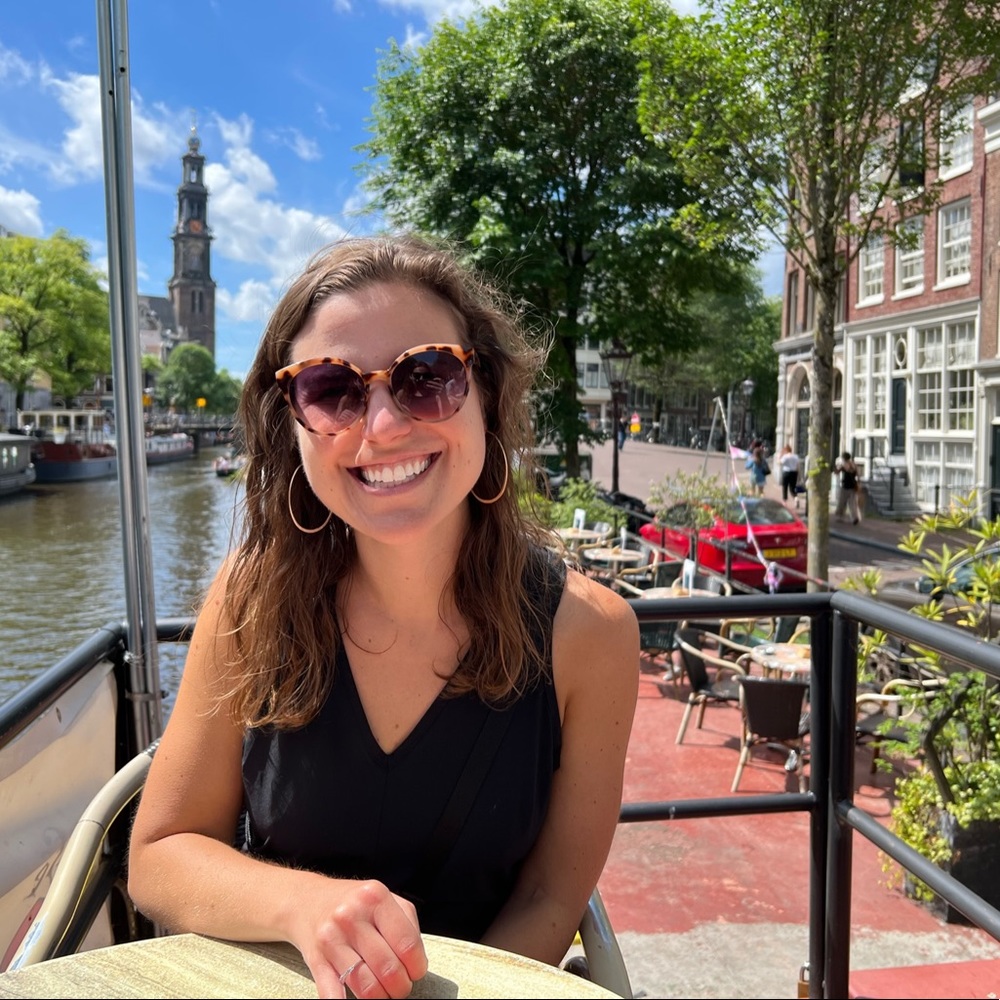 Meet your Posher, Hannah